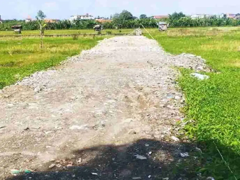 tanah dekat Seminyak jalan gunung athena Denpasar barat bali