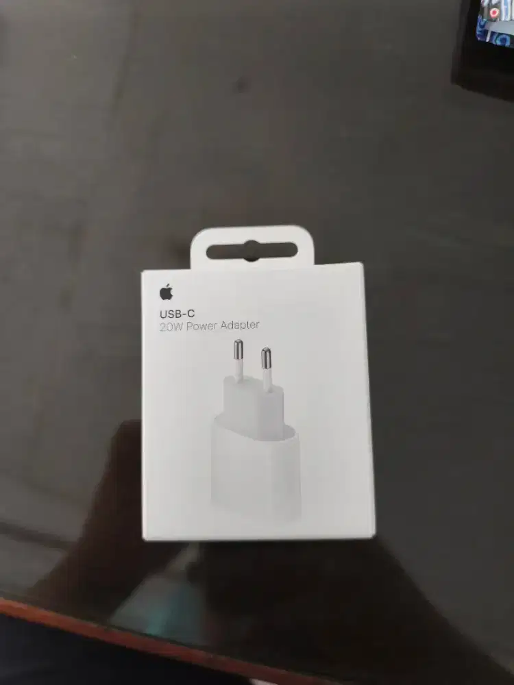 Power Adapter type C 20W Iphone