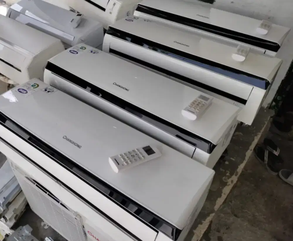 Menerima AC rusak dan bekas