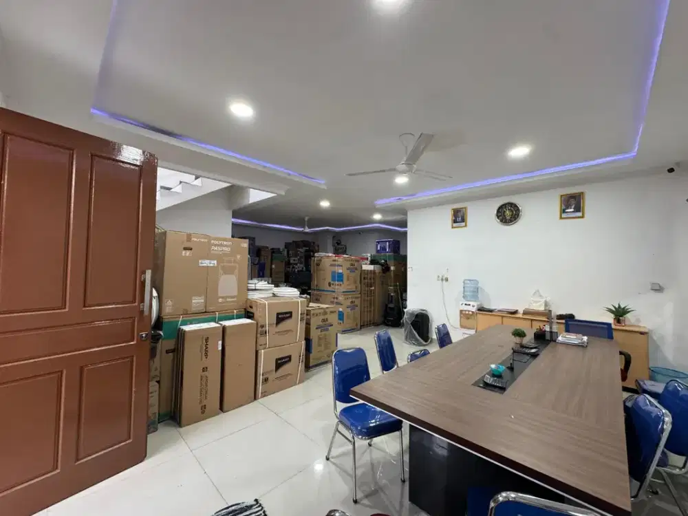 ANA RUMAH HOEK UK 13X14M KOMPLEK JELAMBAR