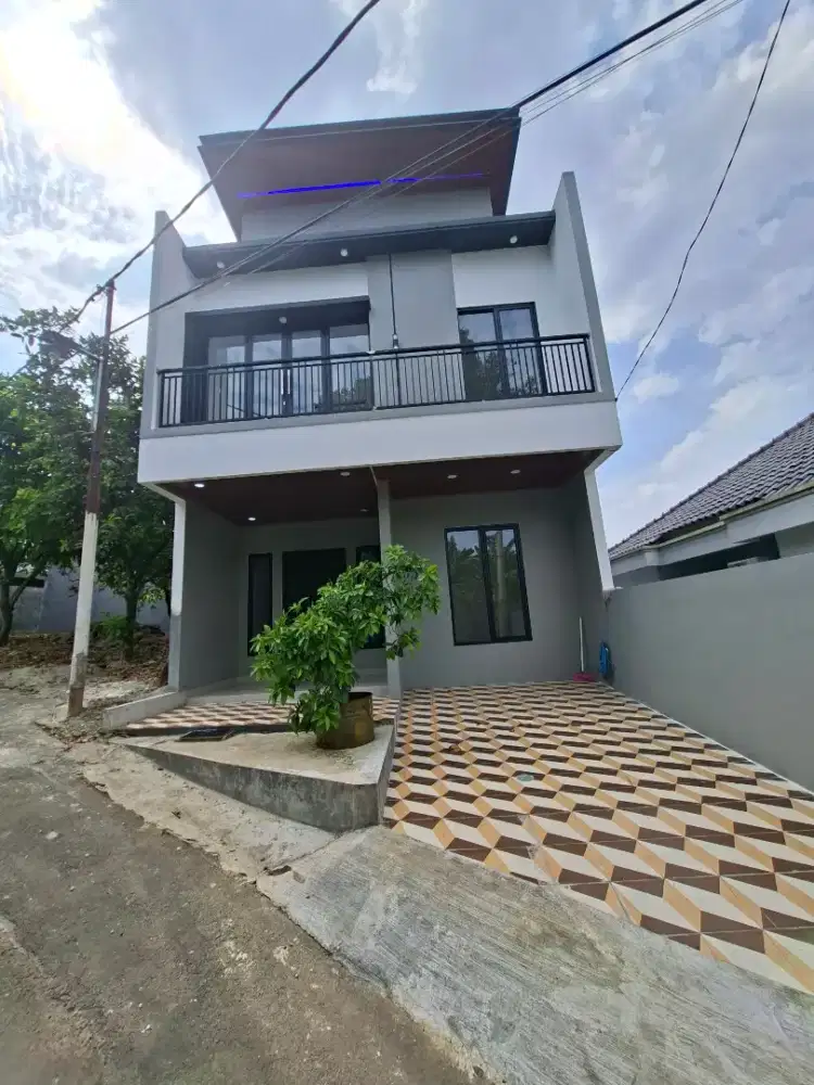 DIJUAL RUMAH BARU 2 LANTAI LOKASI STRATEGIS
