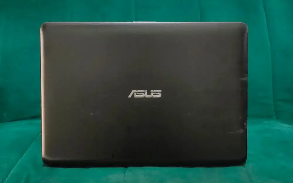 Asus x441u slim Dualvga core i3gen6/8/128 siap game design editing