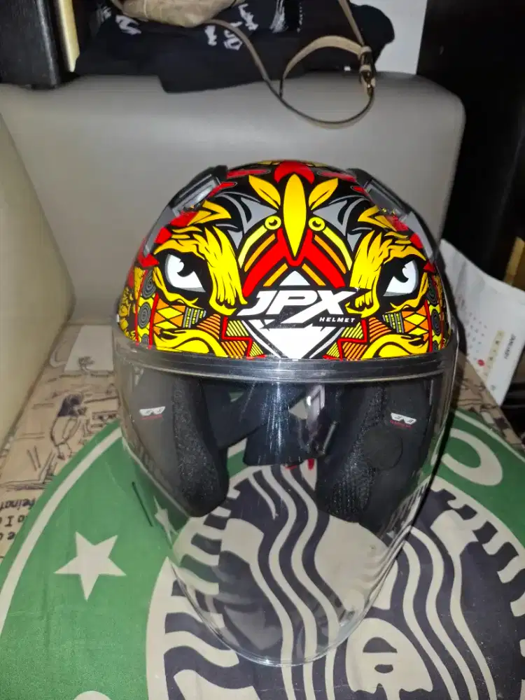Helm merek JPX nova