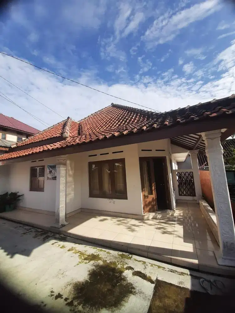 rumah di pusat kota kuningan