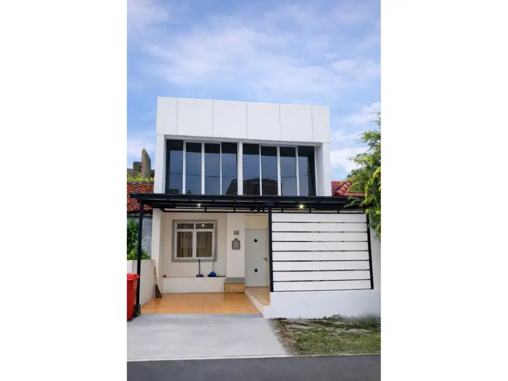 DISEWA RUMAH TAHUNAN MEWAH FULL FURNISH SIAP HUNI HARGA NEGO SENTUL CITY SSR937