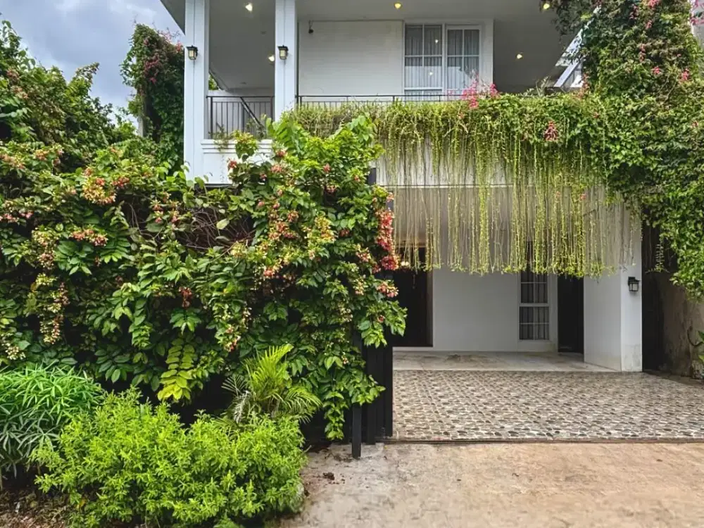 S895.Rumah Modern Semi Furnished Bintaro Sektor 7 Area Gapura Menteng Tangsel