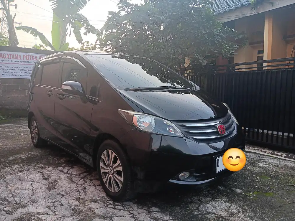 Honda Freed 2010 Bensin