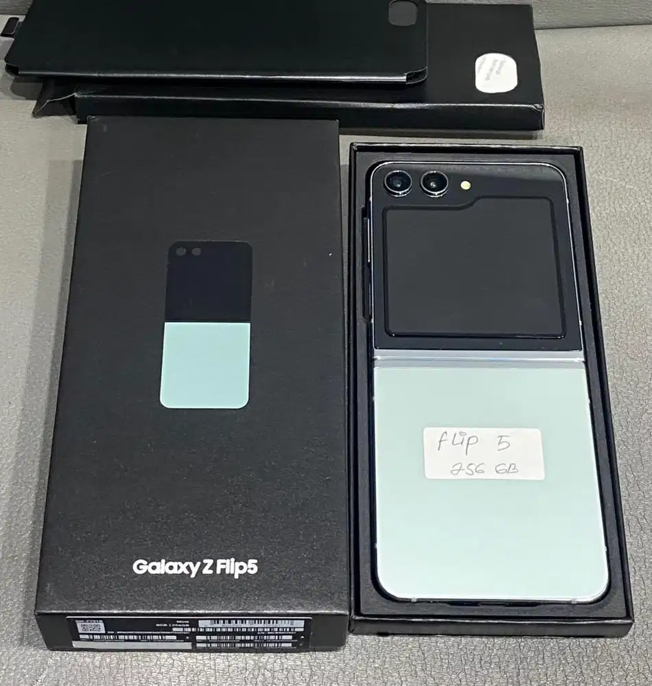 samsung Z flip 5 ram 8/256gb fullset