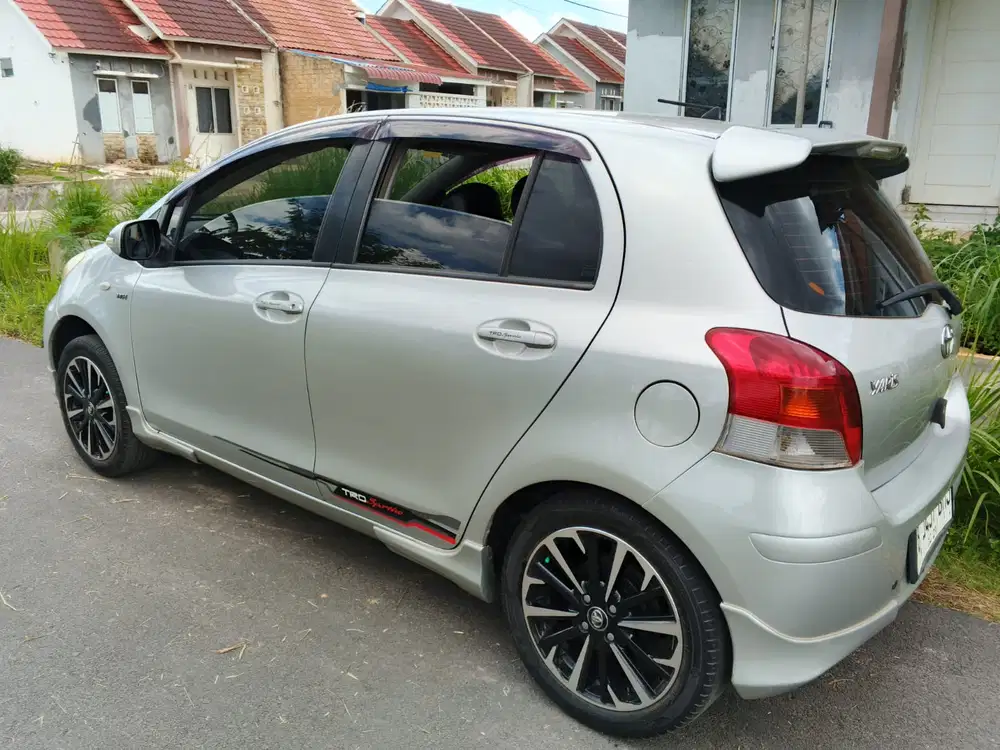 Toyota Yaris 2011 Bensin