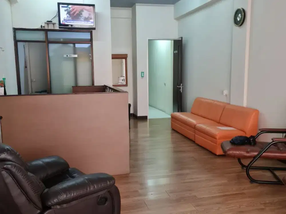 Ton - Dijual Ruko Royal Palace Tebet Jakarta Selatan 4 Lantai Semi Furnish