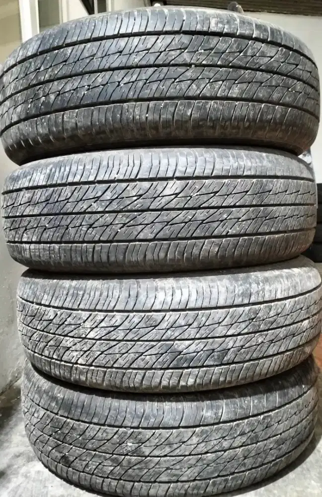 Ban Dunlop st20 grandtrek ring 16