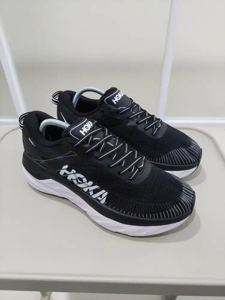 Sepatu Running Hoka One One Bondi 7 - size 42