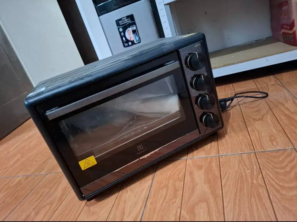 Preloved Oven Electrolux 40 liter