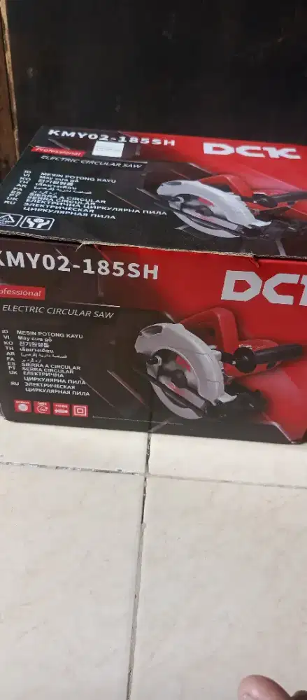 Dijual circular saw kondisi like new