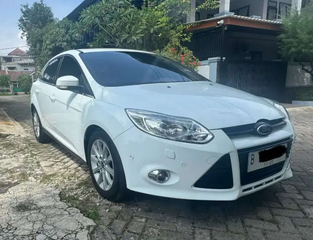 Ford focus 2.0 titanium low km antik