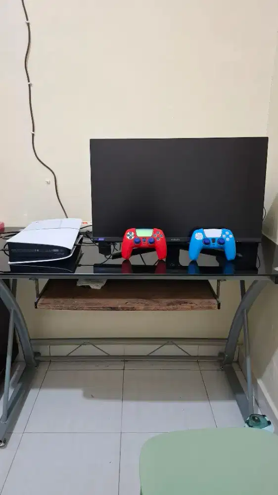 Di jual Playstation 5 slim digital dan monitor mini led xiaomi g27 pro