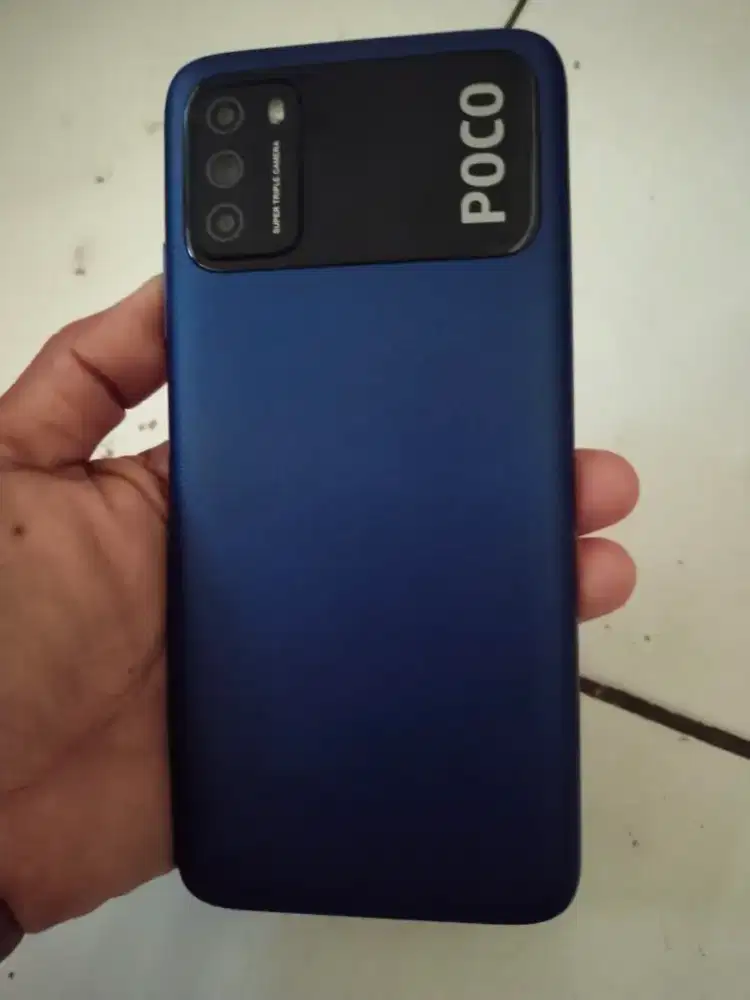 Poco M3    6/128   nominus mulus    HP cas ga ORI