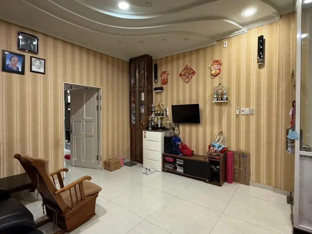 Dijual Ruko di Kompleks Cemara Asri Jalan Boulevard Raya