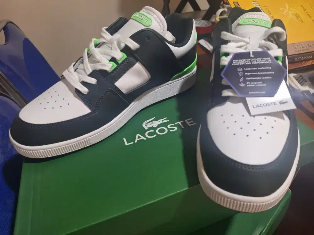 Dijual Sepatu Tenis/Badminton LACOSTE