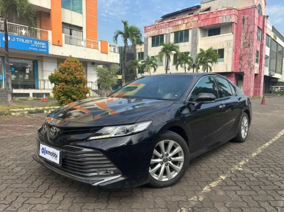 DP MURAH - Toyota Camry 2.5 V Bensin-AT 2021 Hitam