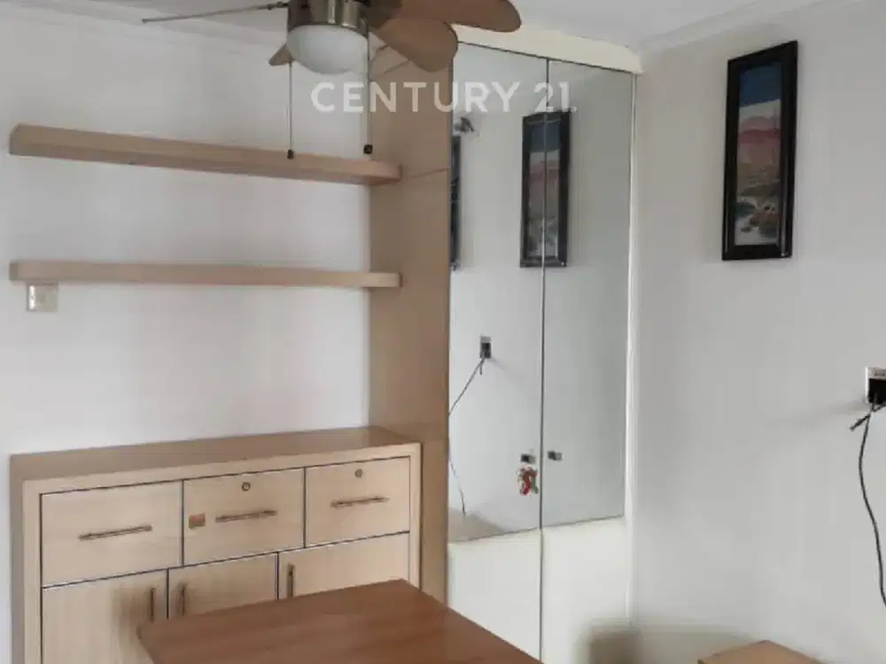 Apartemen WGP Kelapa Gading Pool View Bagus Furnished Dekat LRT