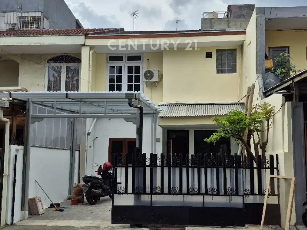 Rumah Siap Huni Semi Furnished Di Area Favorit Gading Pandawa