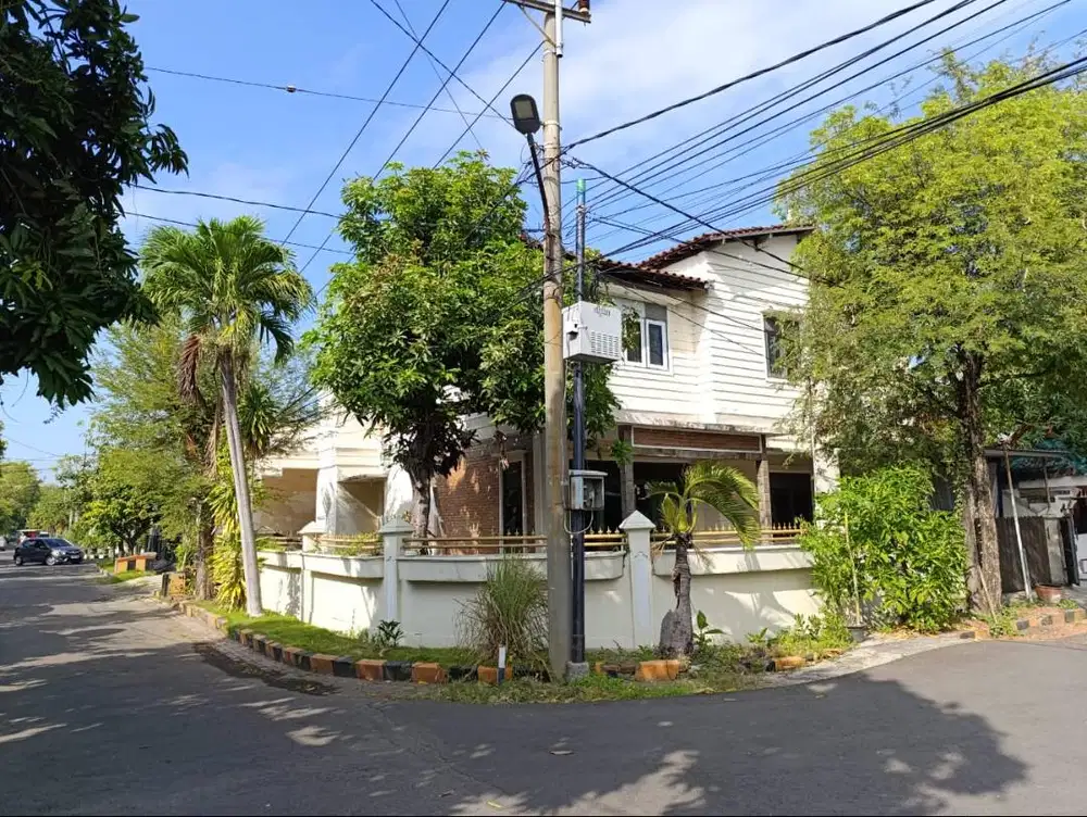 Dijual Rumah Hook Surabaya Timur dekat Merr belakang Bebek Harissa