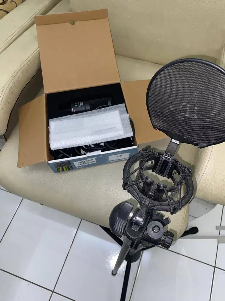 (BEKAS) Audio Technica Plus Pop Filter+ Stand AT2035 / AT 2035