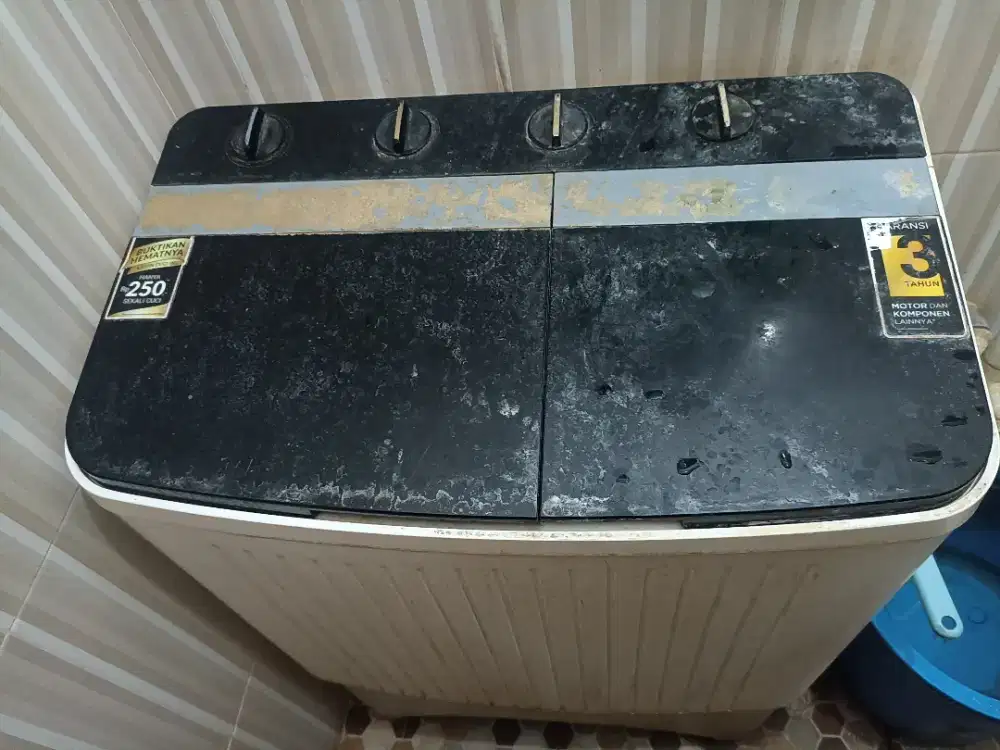 Mesin cuci Polytron second