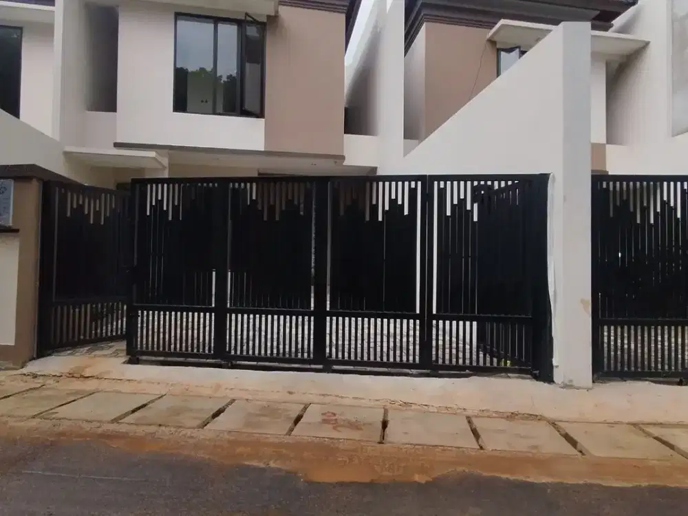 Hunian Smart Home System Gaya Tropikal Bali di Cipayung, Jakarta Timur