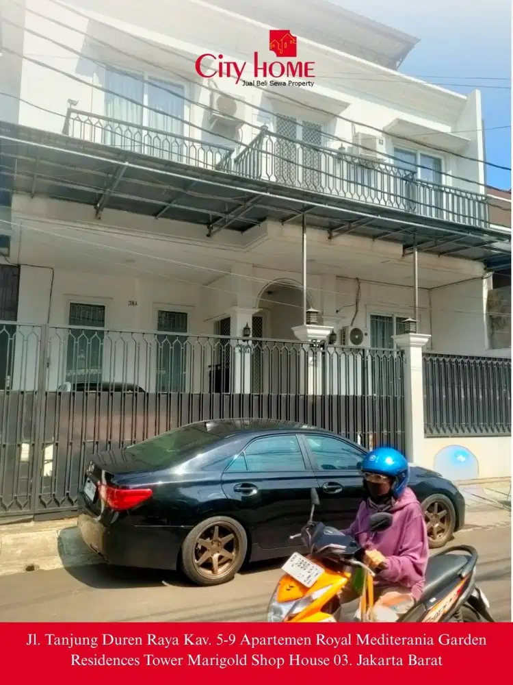 Dijual rumah bergaya American Classic, posisi hook, desain elegan