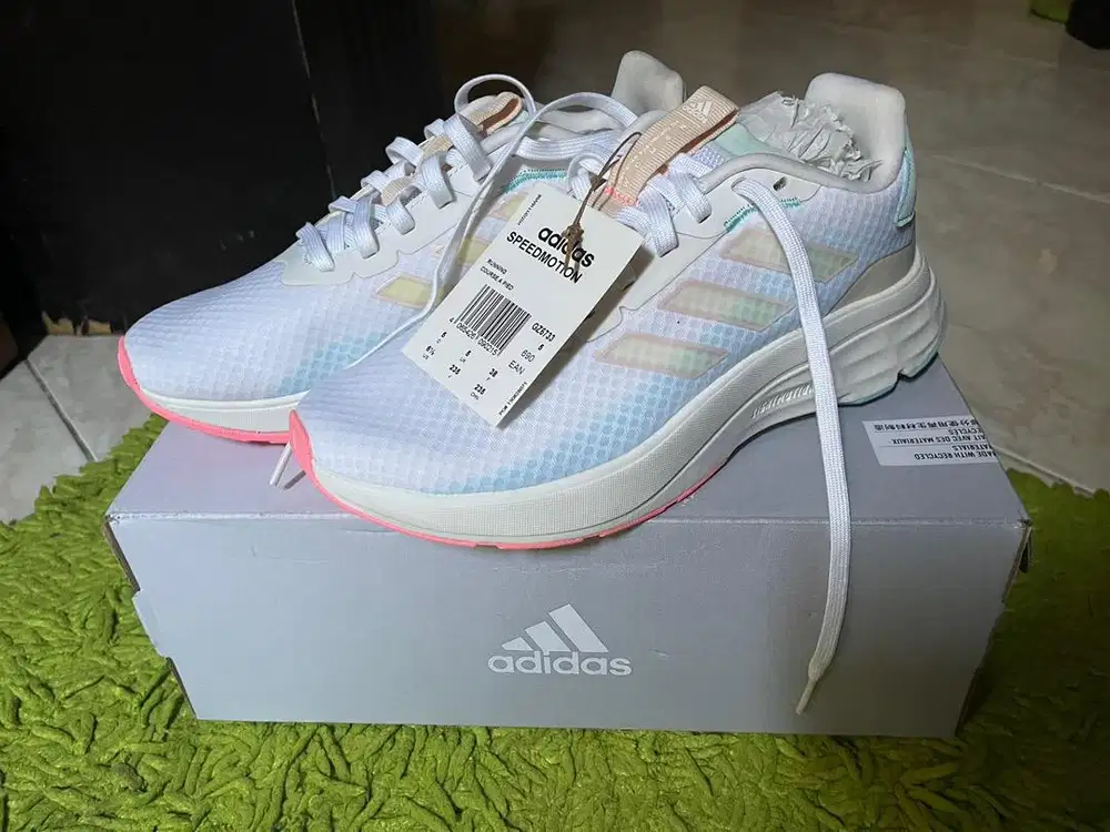 Adidas women speedmotion shoes