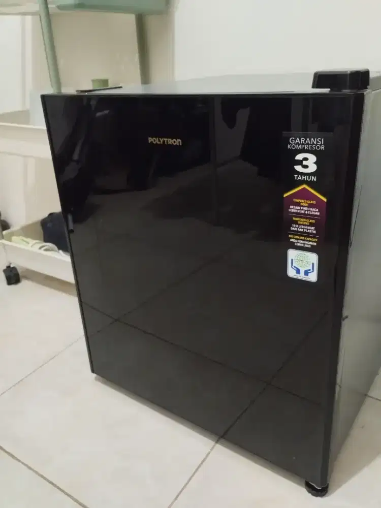 Kulkas Mini Polytron