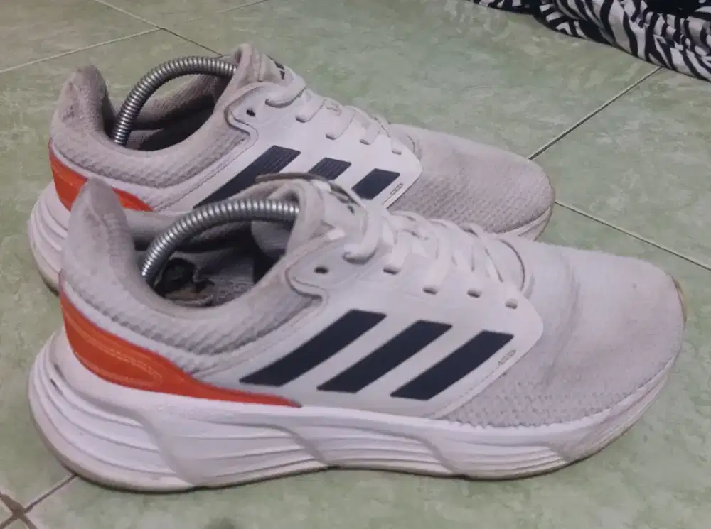 Sepatu Running 44 Joss