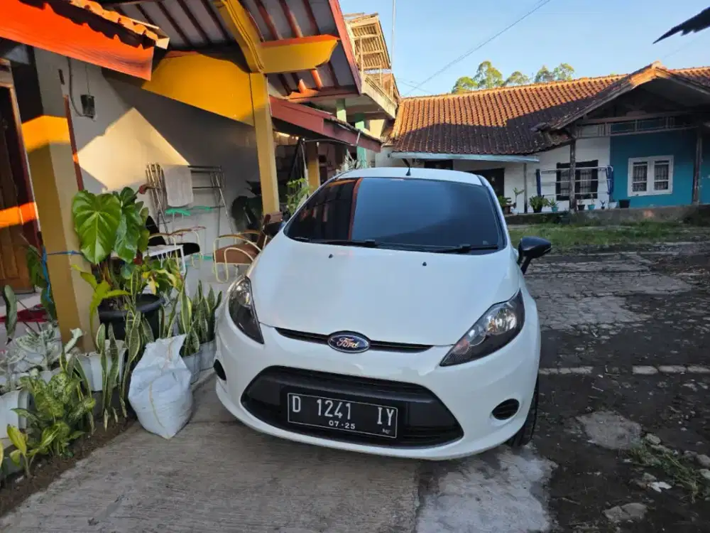 Ford Fiesta 2011 - MT