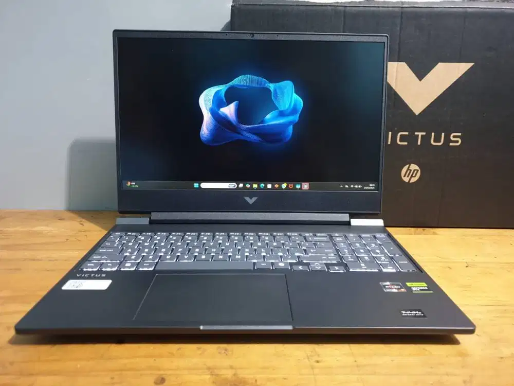 HP Victus 15-fb2666AX Ryzen 5 8645HS 16/512GB RTX 4050 6GB Garansi