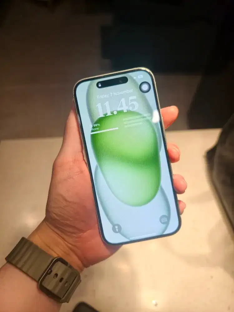 iPhone 15 256GB Green Resmi Digimap – Mulus Total & Fullset Box