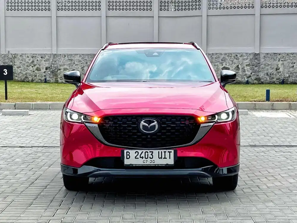 Mazda CX-5 2.5 Kuro Edition Skyactive Bensin 2023 /2024 Warna Merah
