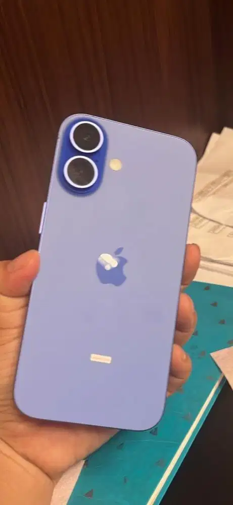 Di jual iphone 16 basic 128 gb