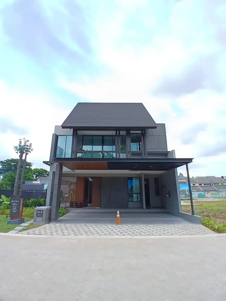 HOT SALE!!!RUMAH MEWAH SIAP HUNI BRANDNEW LOKASI STRATEGIS AMAN NYAMAN