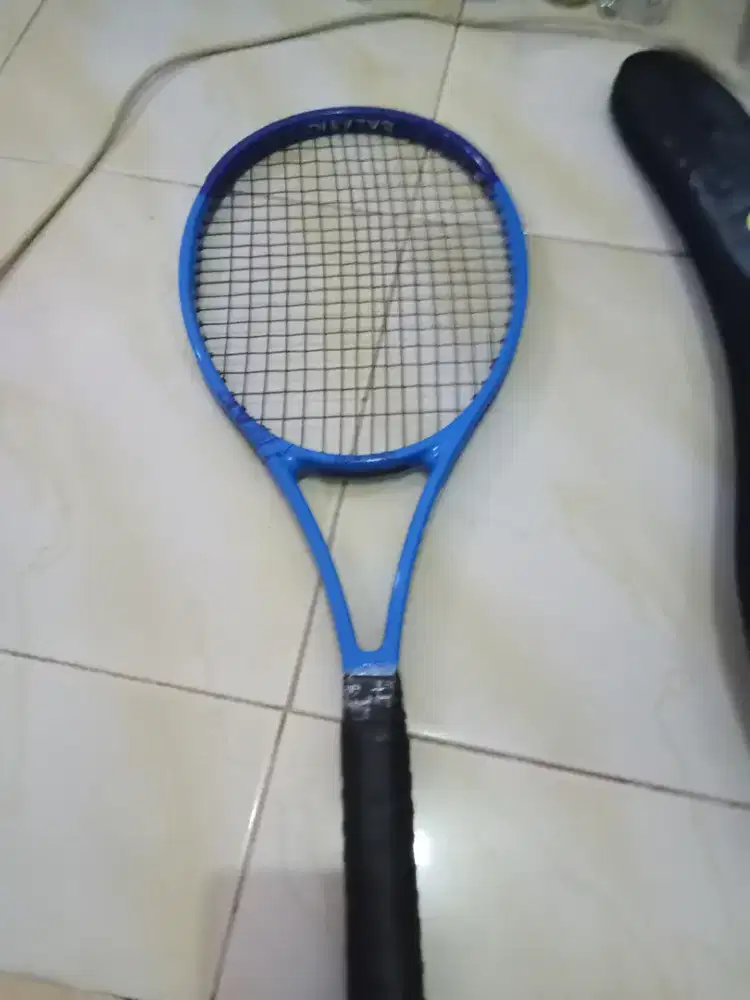 Dijual murah raket tenis