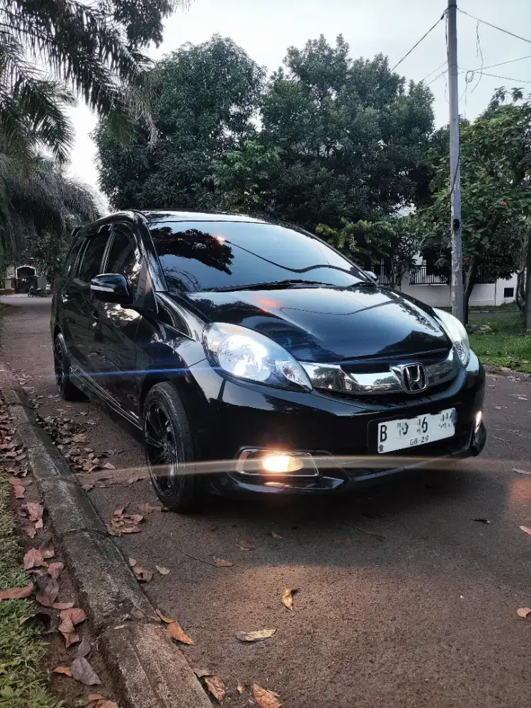 Mobilio E CVT 2015 Up RS
