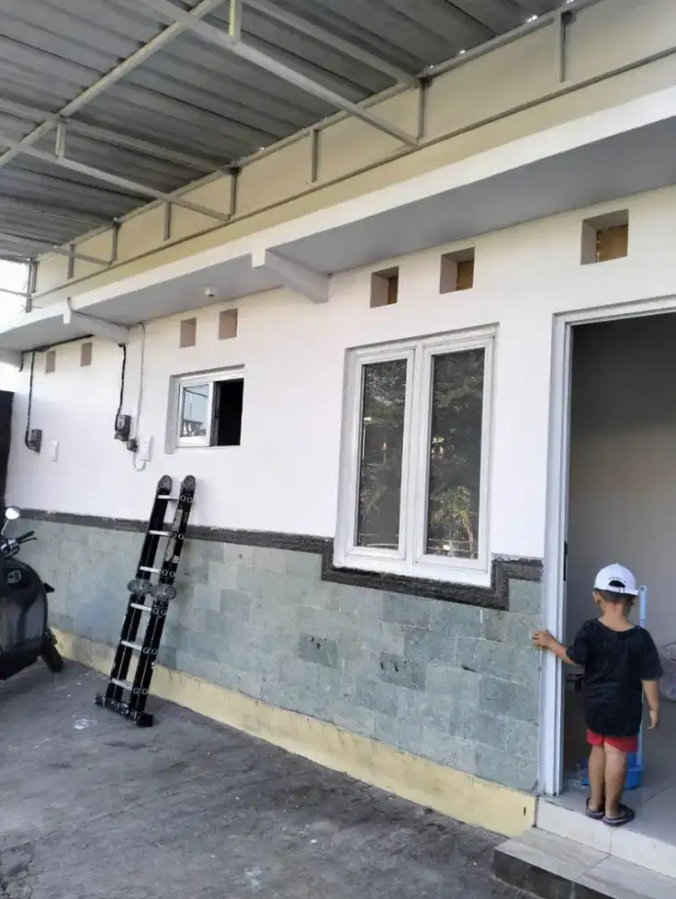 Rumah Sewa Pura Demak Mahendradata Dekat Jalan Utama