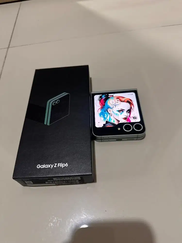Dijual samsung Z Flip 6 256GB MULUS BANGET