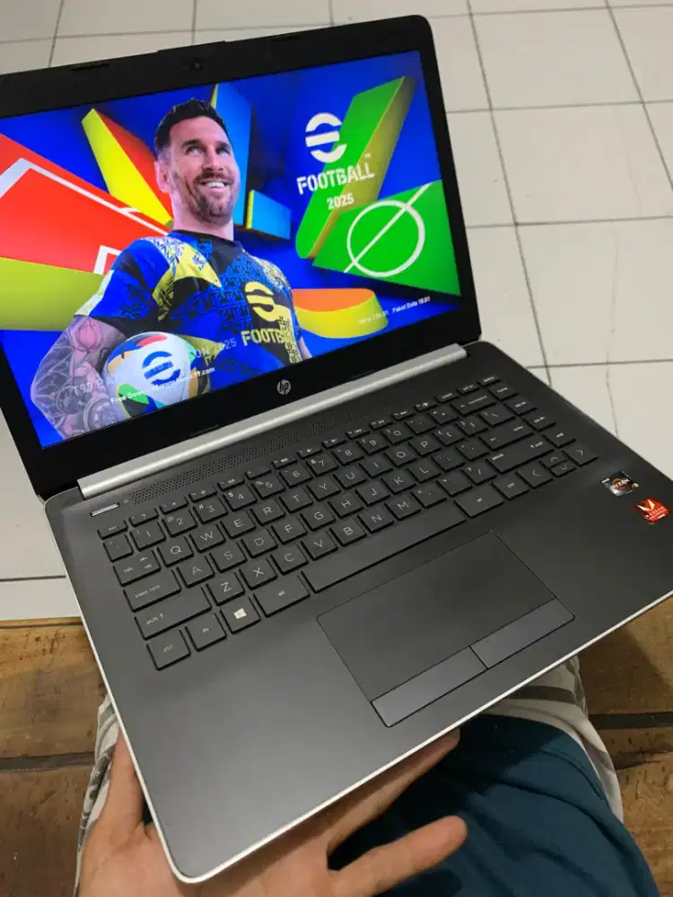 Laptop hp mulus 97% istimewa spek Ryzen siap Game Pes patch terbaru