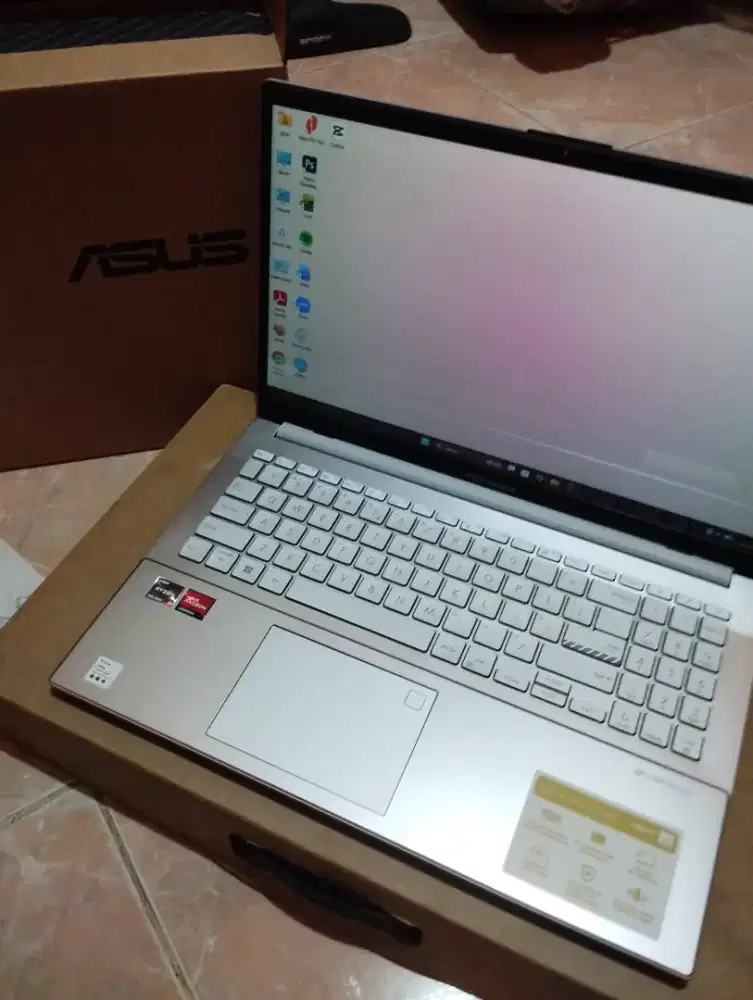 ASUS VIVOBOOK E1504FA RYZEN 3 (secound rasa baru)
