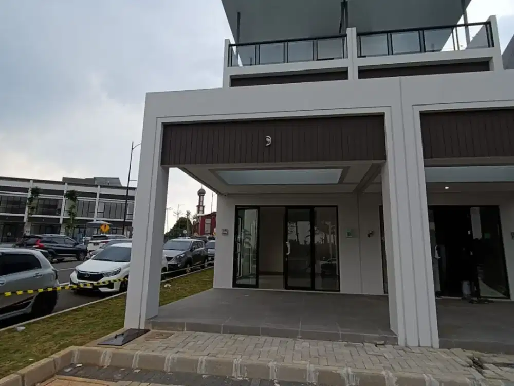 Disewakan Ruko Hook Hadap Danau Bagus