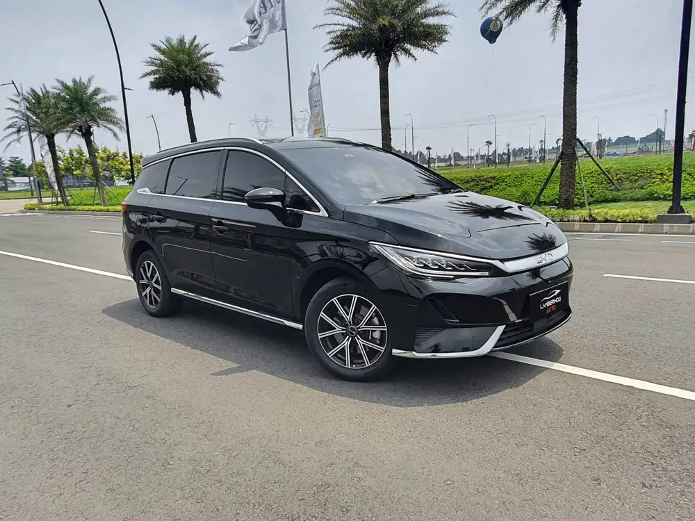 BYD M6 SUPERIOR EV 2024 7 SEATER HITAM 2025 LISTRIK
