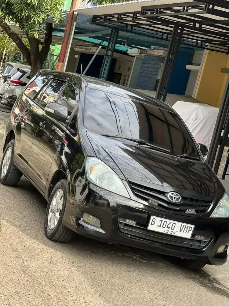 Toyota Kijang Innova G Diesel A/T 2010 Hitam Metalik