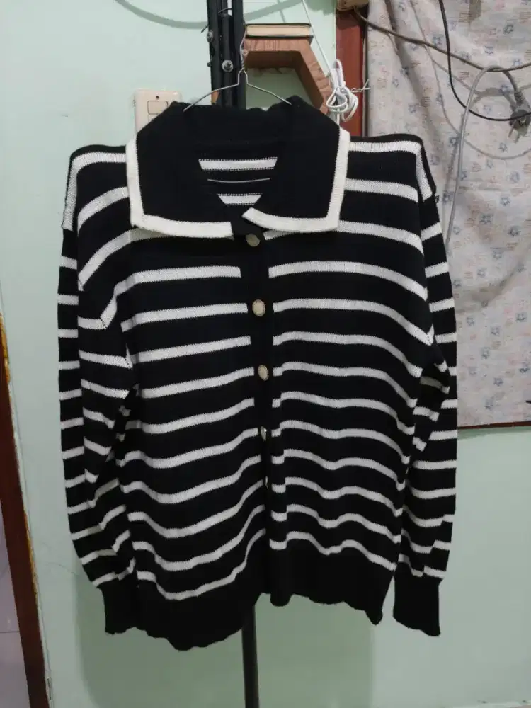 Cardigan Kerah Belang